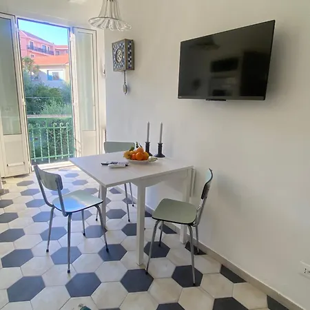 Casa San Bernardo شقة سانريمو
